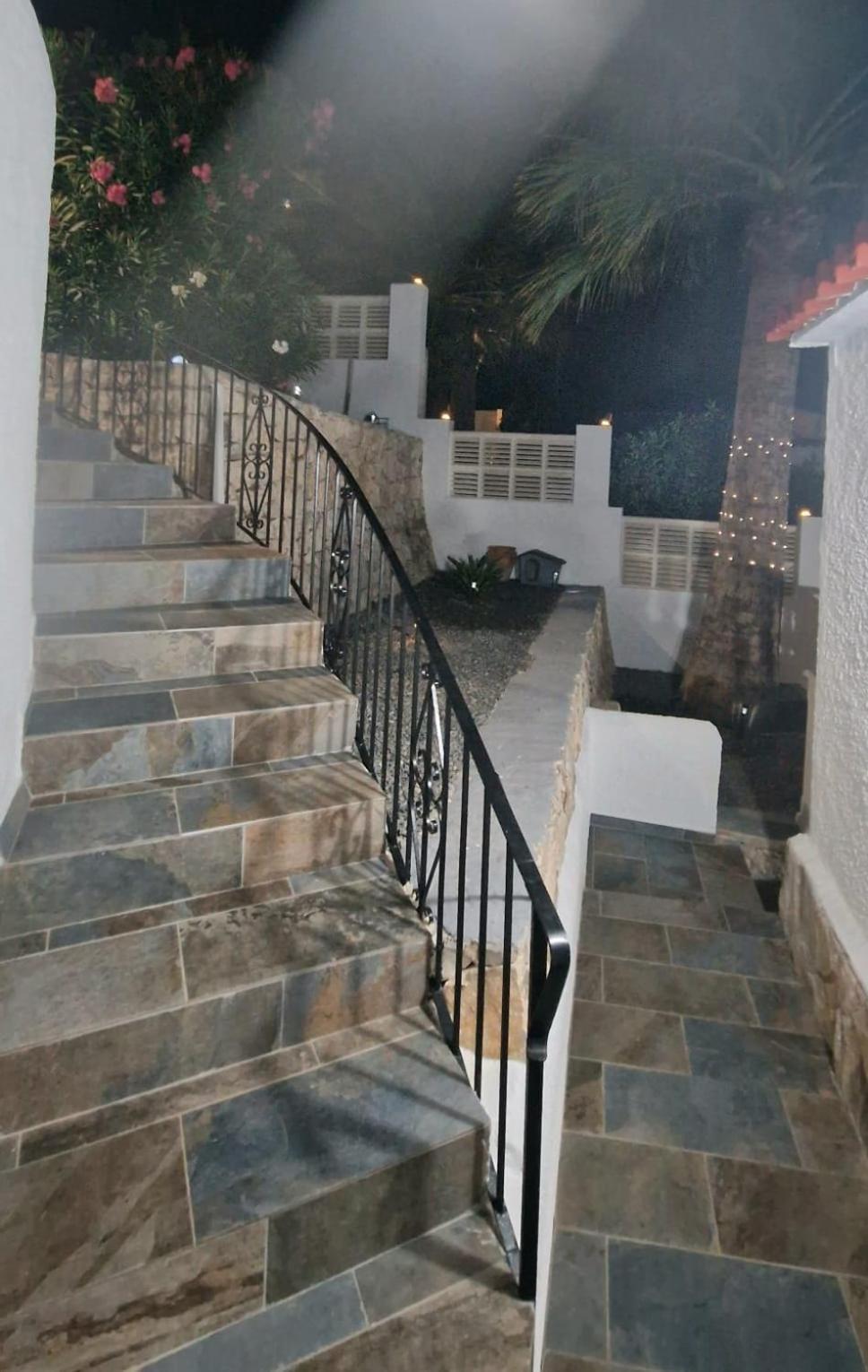 Maryvilla Zohra Calpe Exterior foto